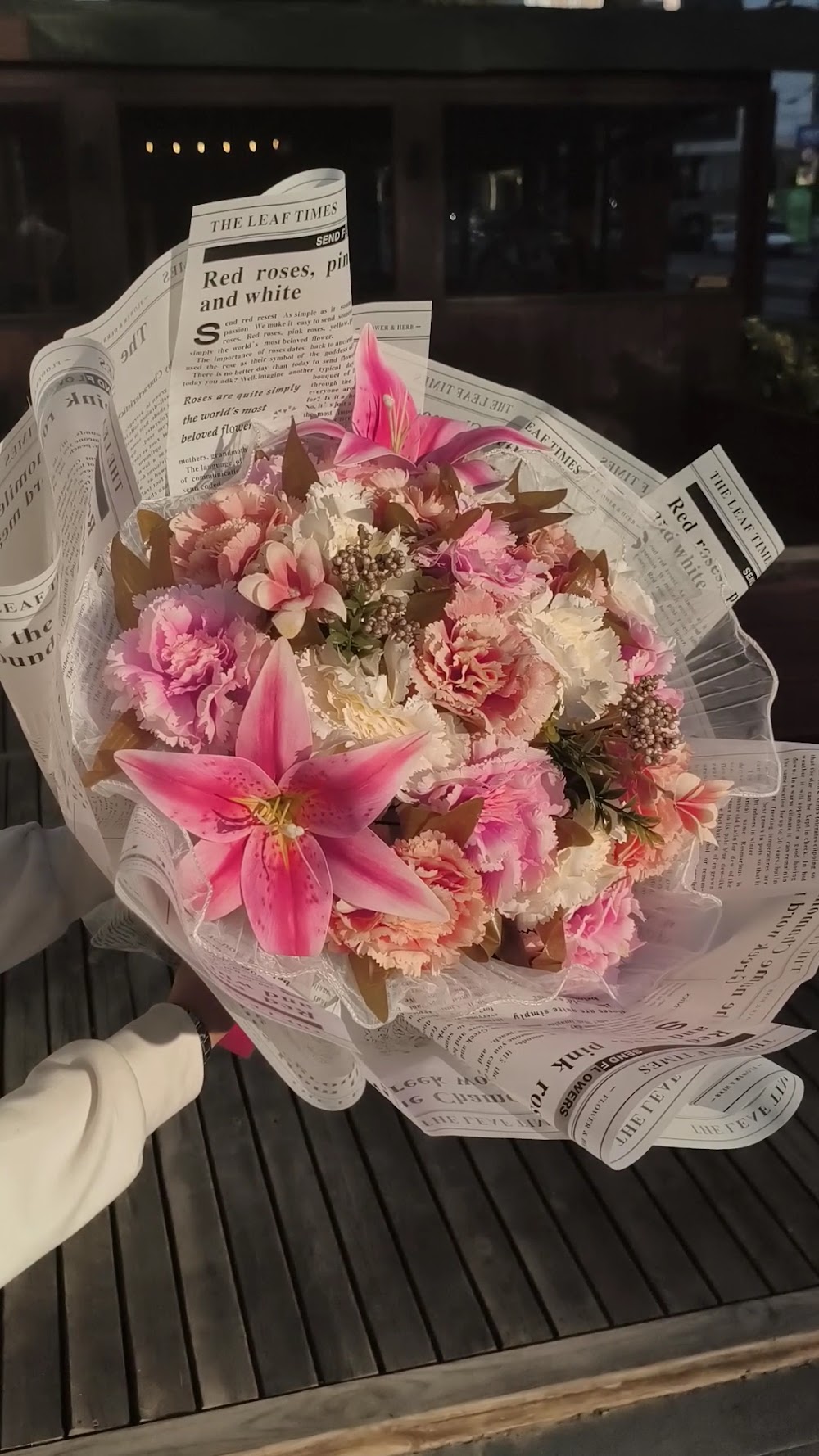 Pembe lilyum buketi